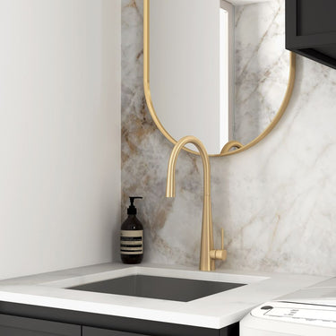 Wall and Base Cabinets Kit 650 Hampshire Black with Pure White Top